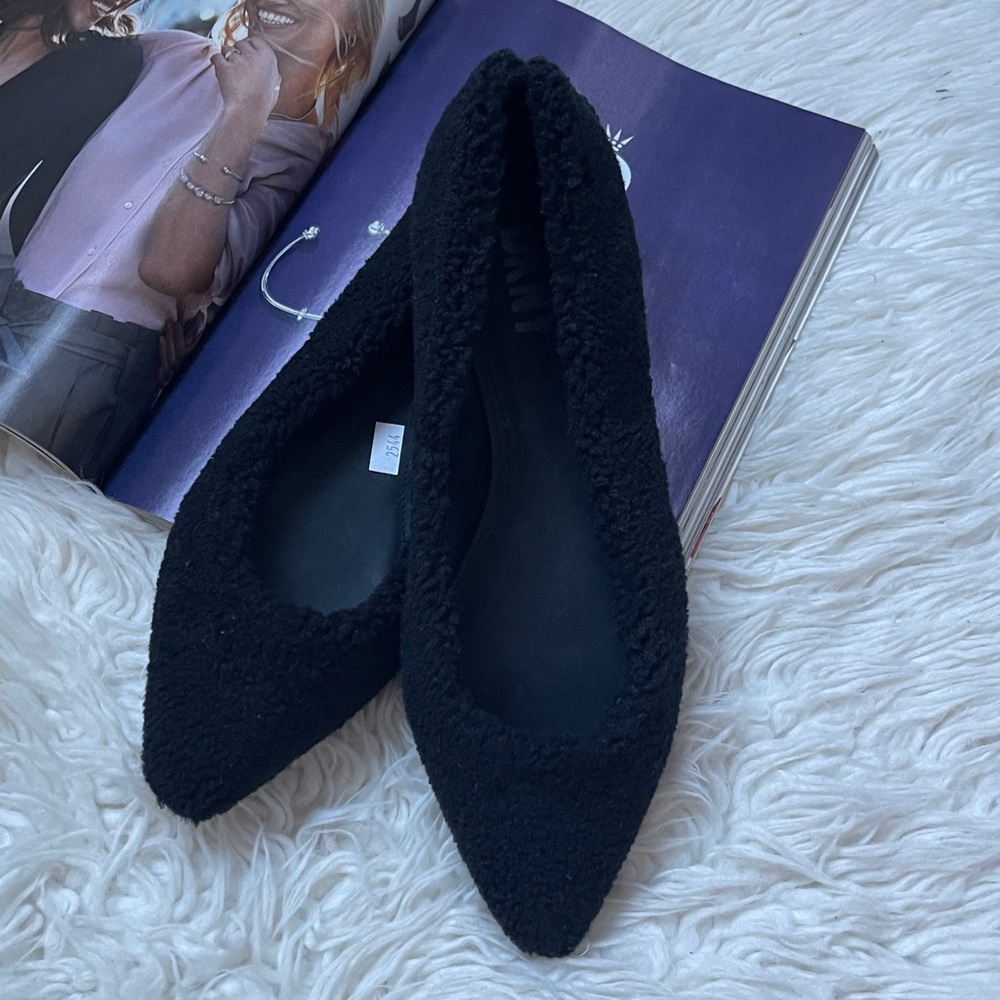 DKNY Black TEDDY Textured Flats - Picture 6 of 12
